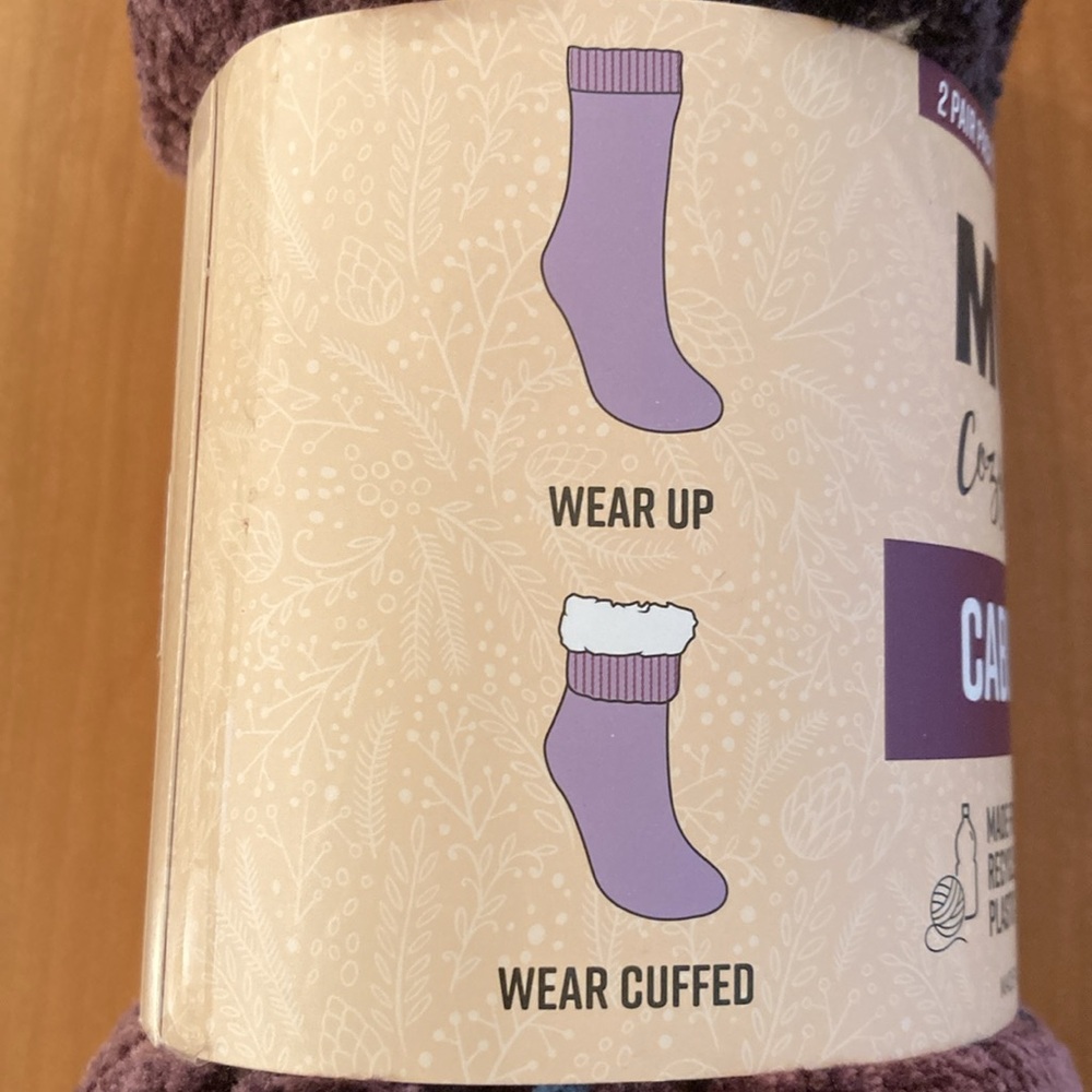 Muk Luks women’s tall rib, cuff, cabin socks, 2 pack - Picture 4 of 10